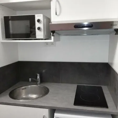 Eiffel Studio Apartmán *