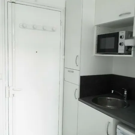 Eiffel Studio Apartment Paris